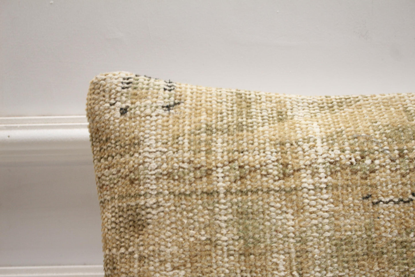 Handmade Beige Kilim Lumbar Pillow Cover: Turkish Rug Pillow (12x20 inc)