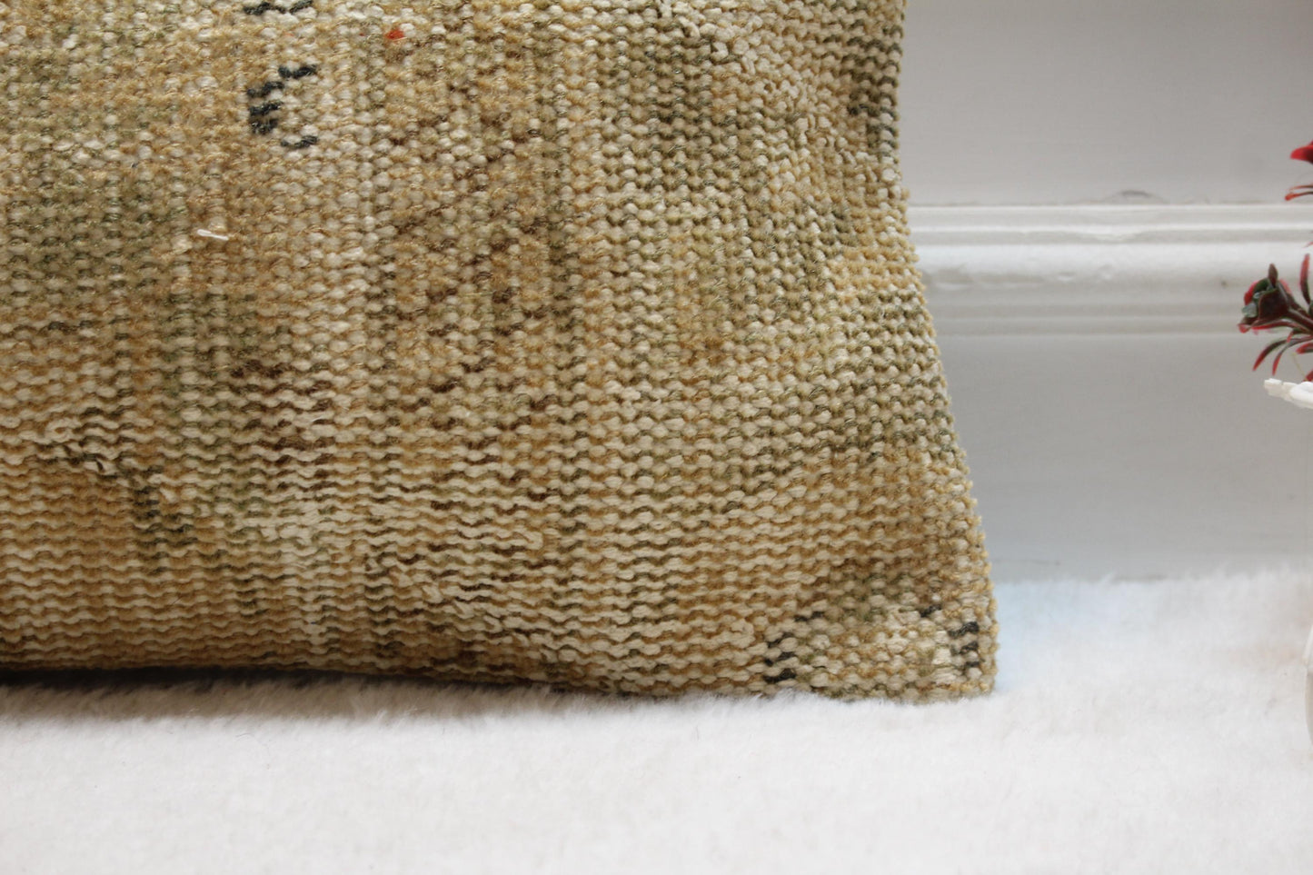 Handmade Beige Kilim Lumbar Pillow Cover: Turkish Rug Pillow (12x20 inc)