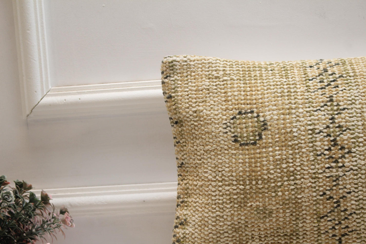 Handmade Kilim Lumbar Pillow Cover: Upcycled Wool Rug, 12x20 inch