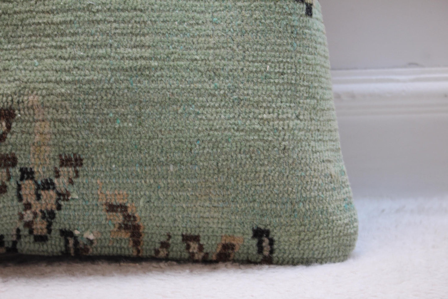 Handmade Green Turkish Pillow Cover: Vintage Kilim Rug, 16x16 inc