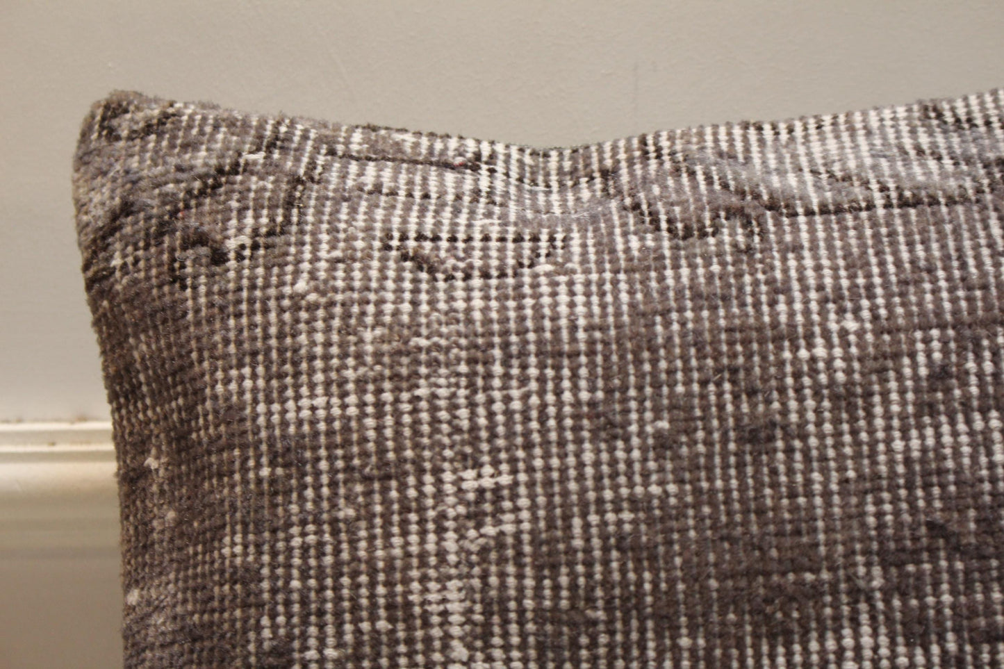 Handmade Gray Wool Kilim Pillow Cover: Vintage Turkish Rug, 16x16 inc