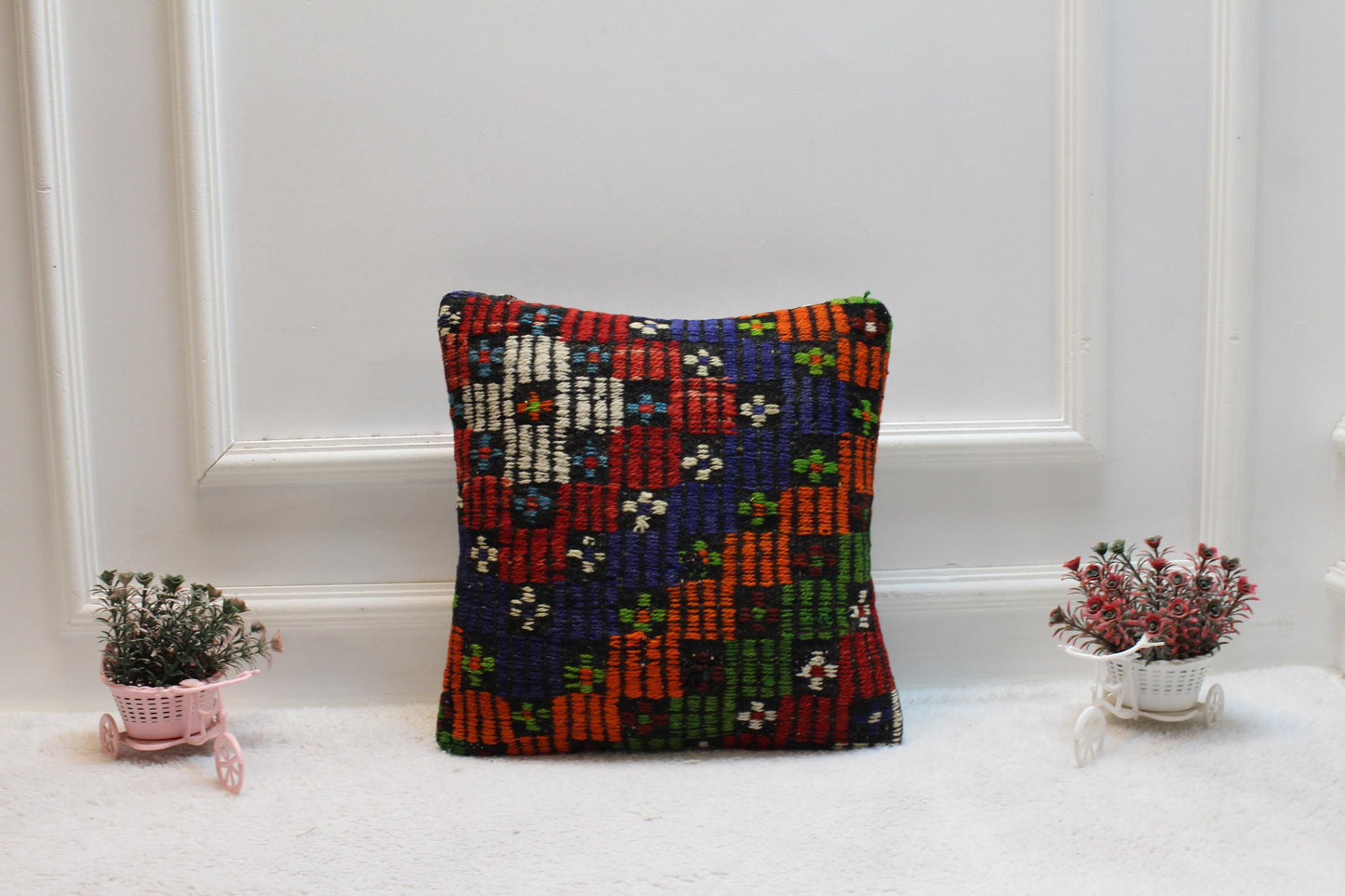 Square Kilim Pillow Cover: Vintage Turkish Wool, 16x16 inch