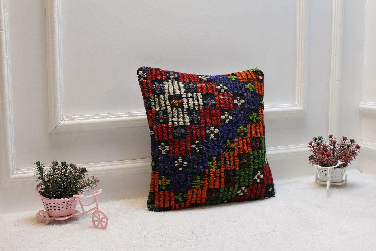 Square Kilim Pillow Cover: Vintage Turkish Wool, 16x16 inch