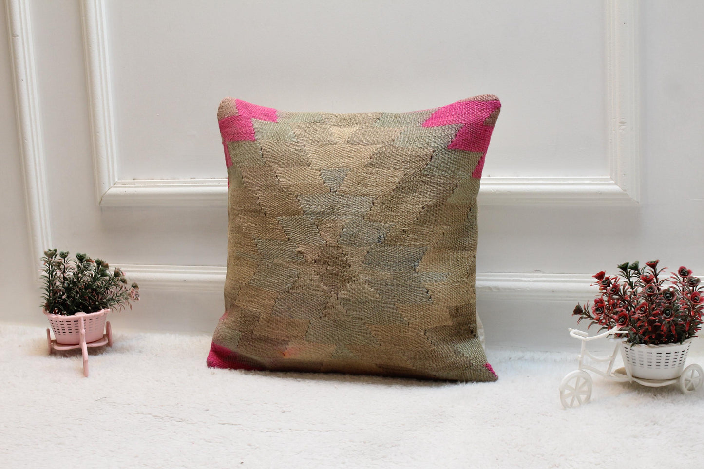 Handmade Turkish Rug Pillow Cover: Beige & Pink Kilim, 16x16 Square