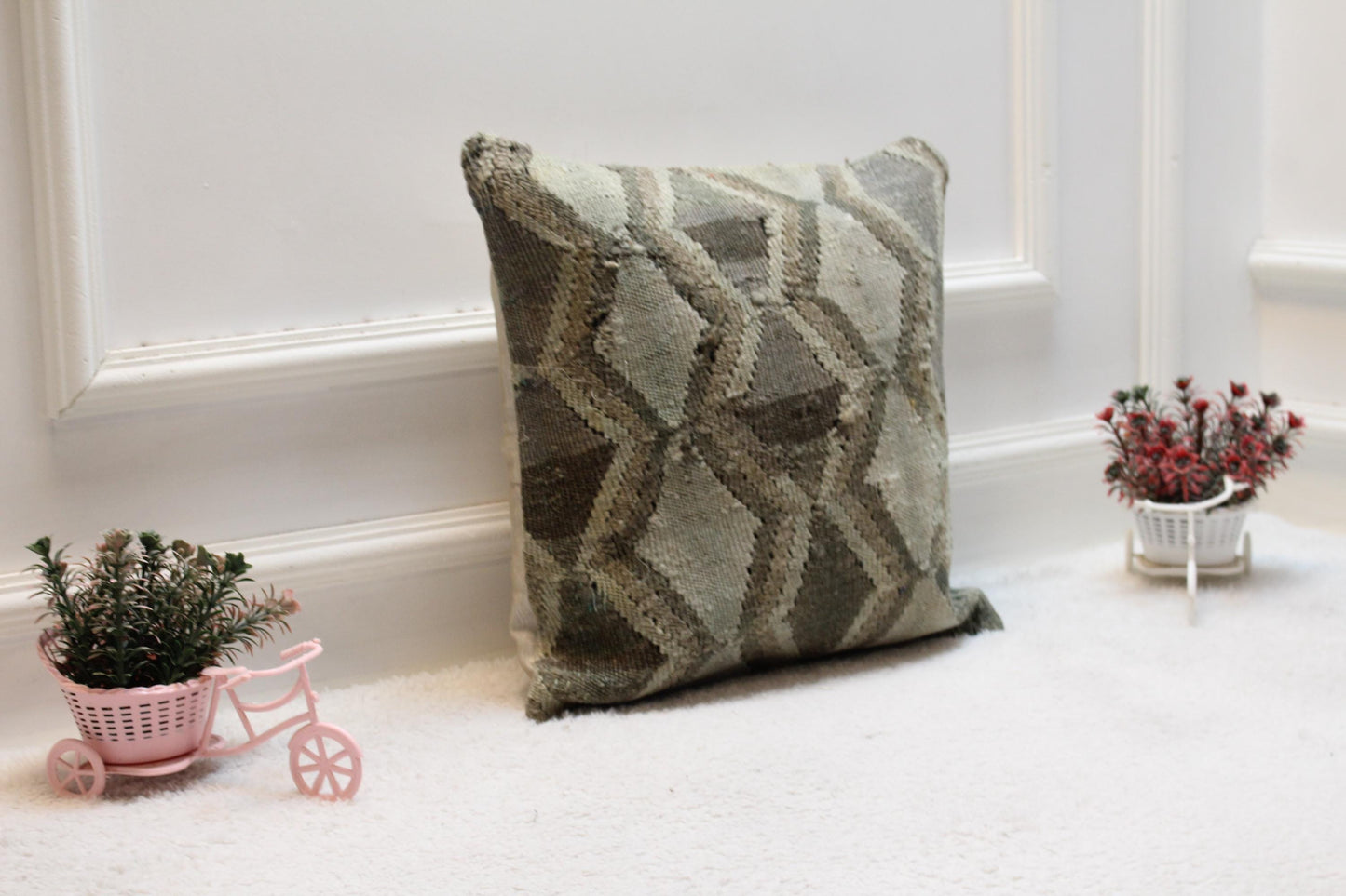 Handmade Kilim Pillow Cover: Upcycled Woven Rug, 16x16 inc