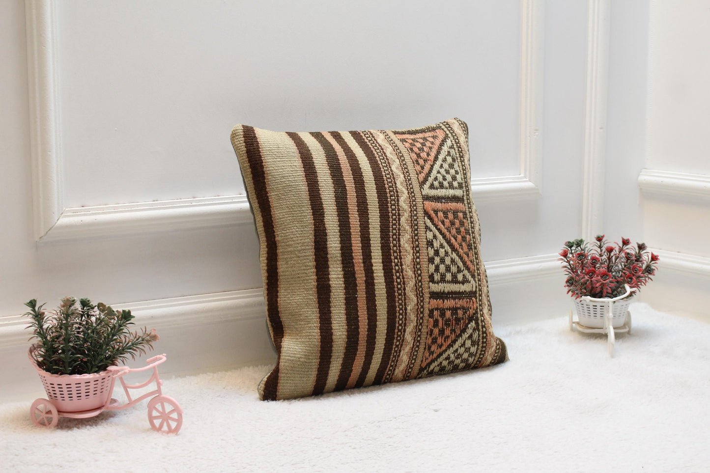 Vintage Kilim Pillow Cover: 16x16 Organic Wool Throw Pillow