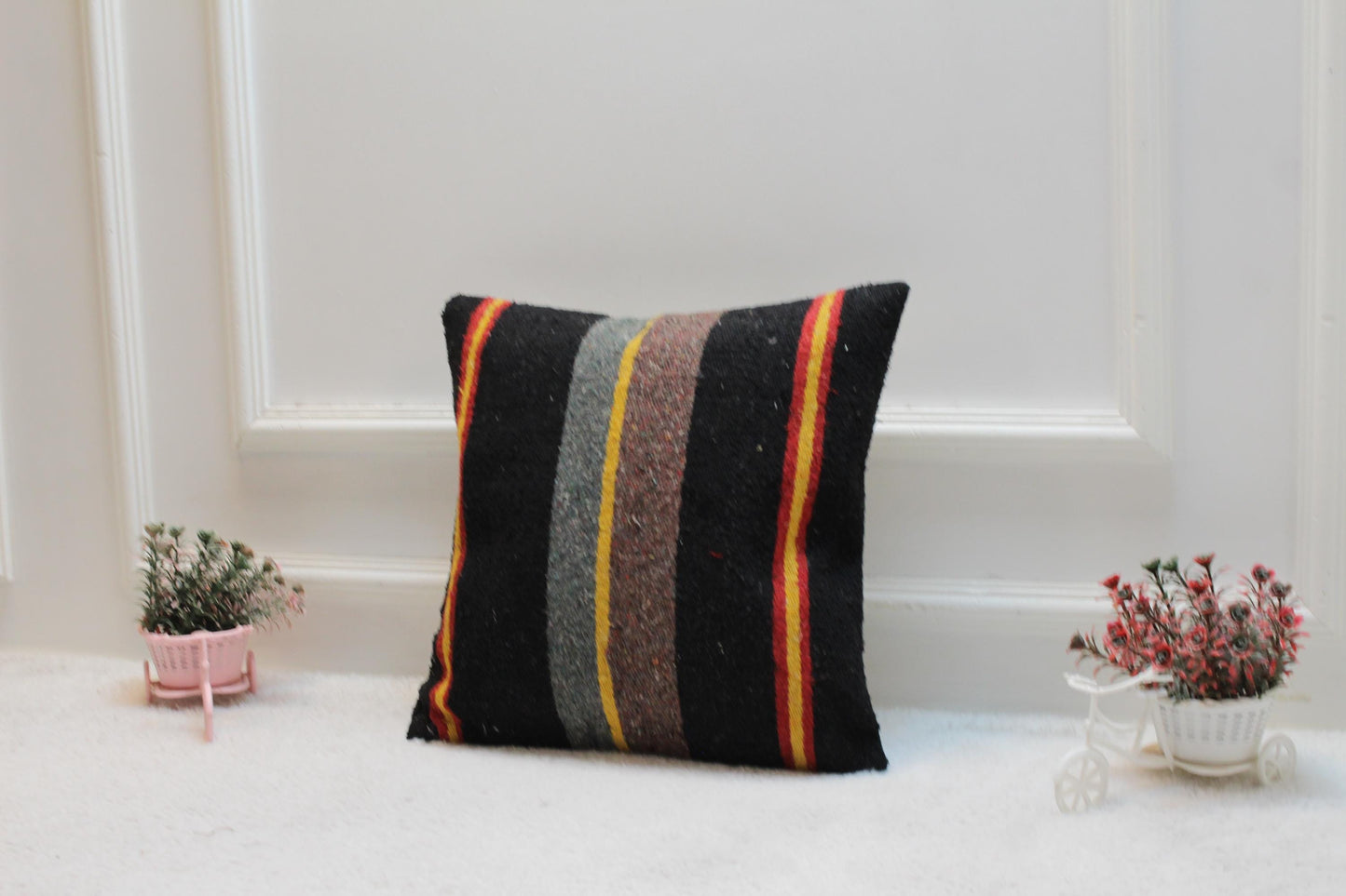 Vintage Turkish Rug Pillow Cover: Handwoven Kilim, 16x16 inch