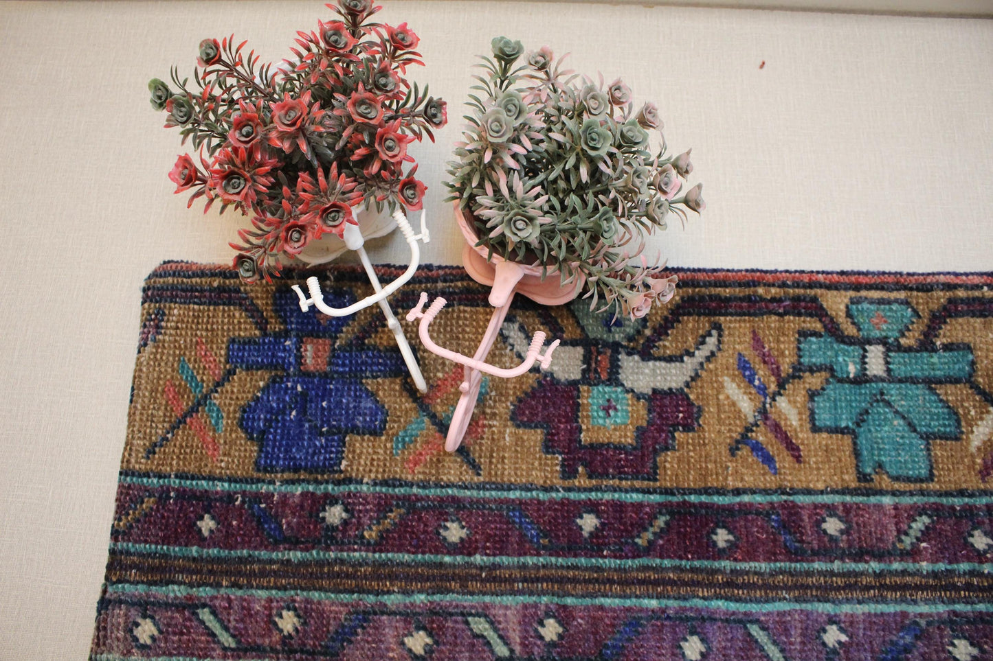 Vintage Turkish Kilim Pillow Cover: Boho Floral Accent Pillow (16x24 inc.)