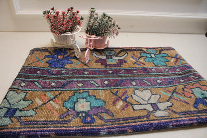 Vintage Turkish Kilim Pillow Cover: Boho Floral Accent Pillow (16x24 inc.)