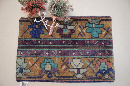 Vintage Turkish Kilim Pillow Cover: Boho Floral Accent Pillow (16x24 inc.)
