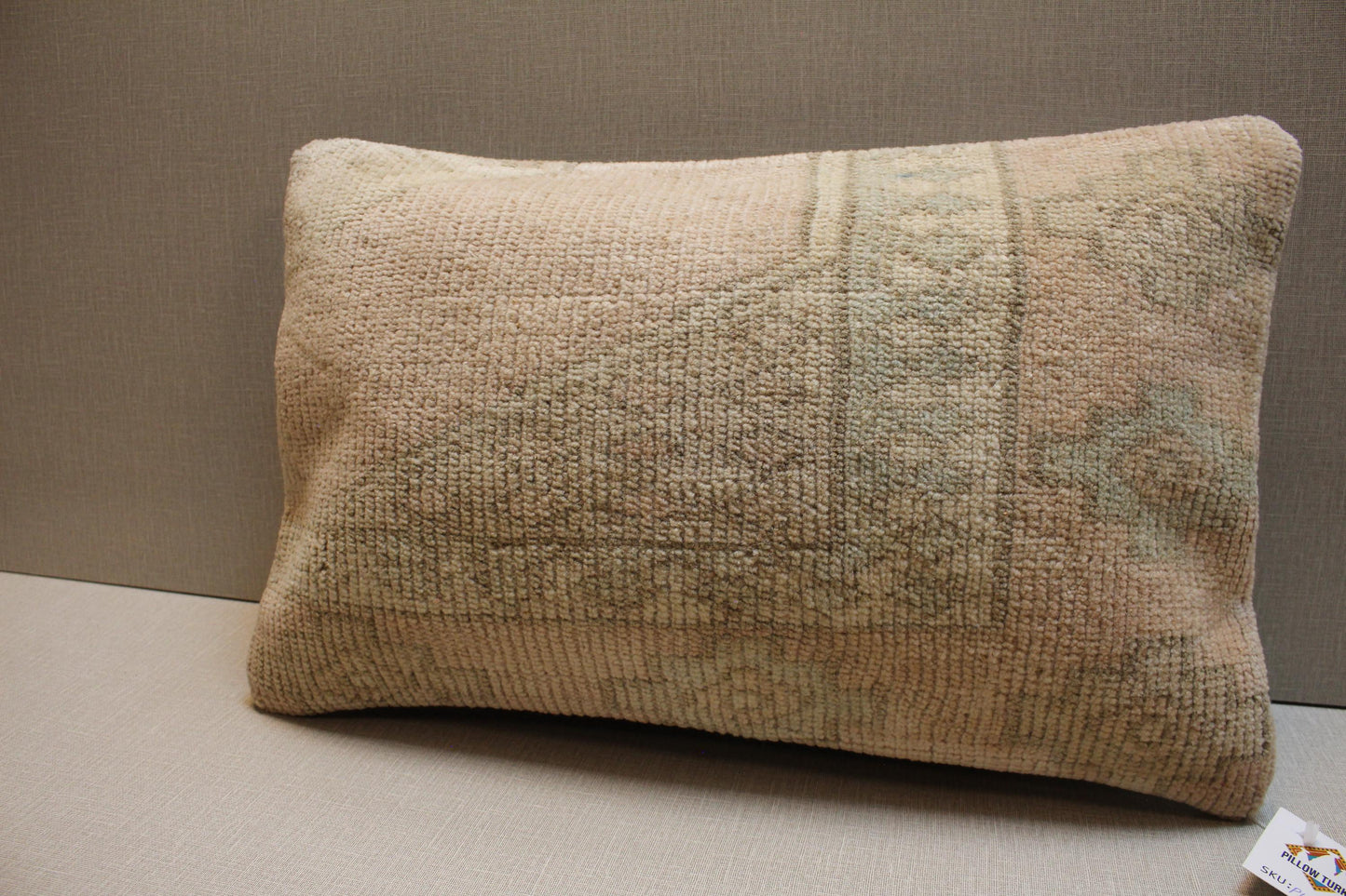 Vintage Turkish Rug Lumbar Pillow Cover: Beige & Green Kilim Cushion