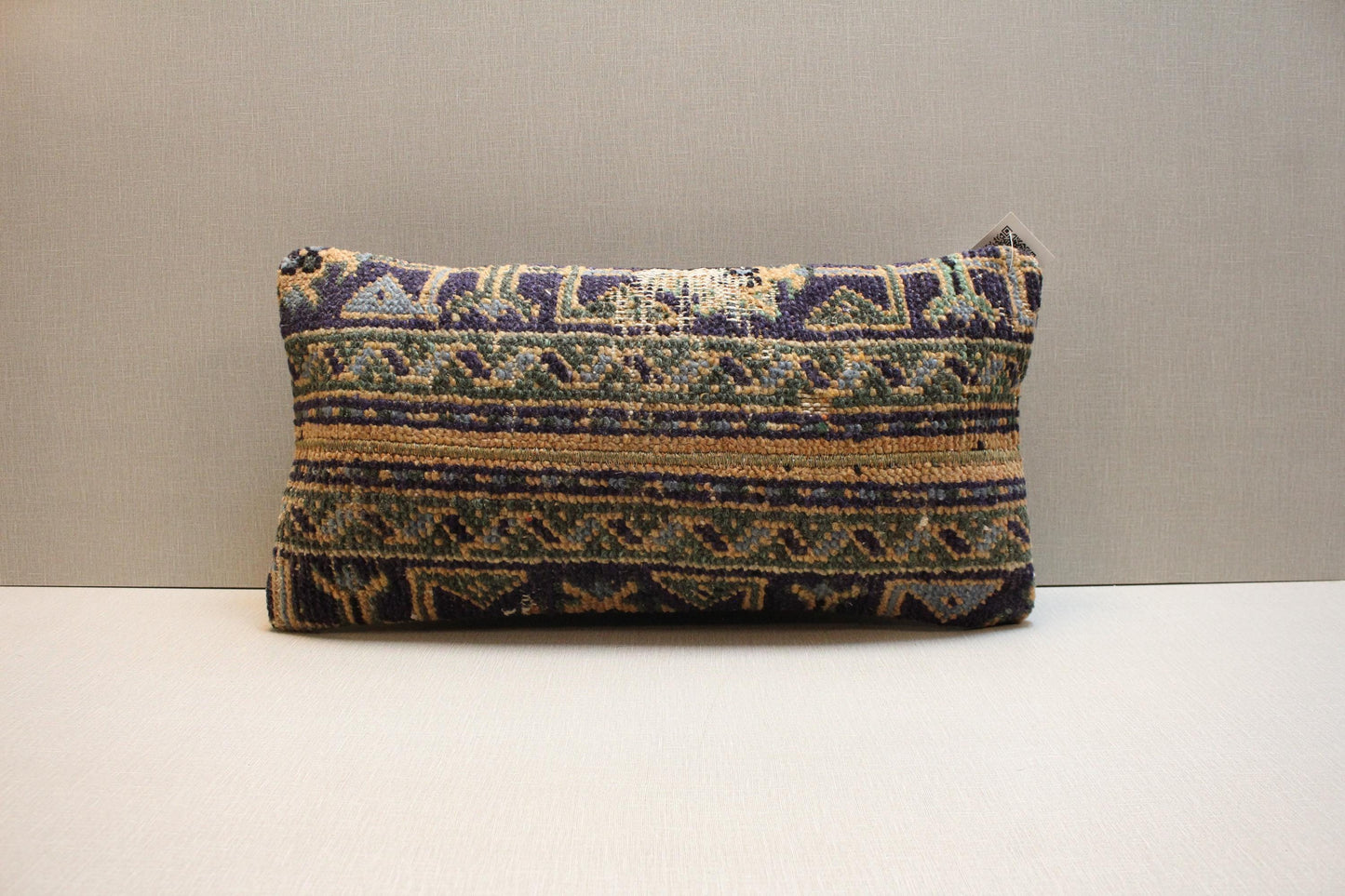 Vintage Turkish Rug Pillow Cover: Ethnic Woven Wool Lumbar Cushion (12x24 in.)