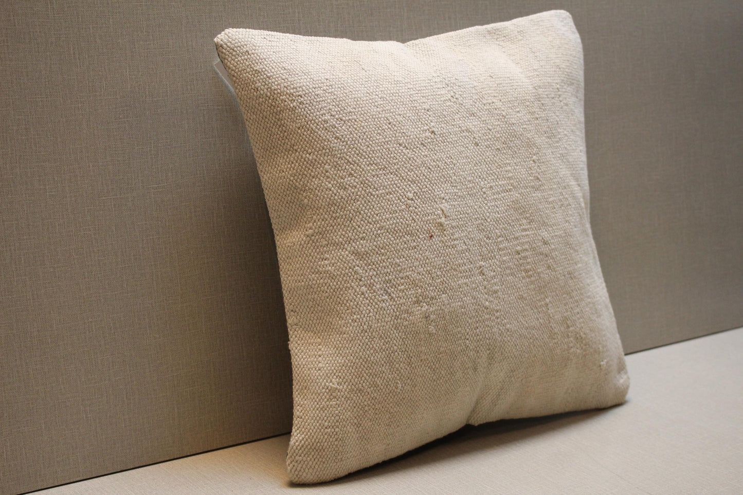 Handmade Beige Kilim Pillow Cover: Vintage Turkish Rug Cushion 16x16