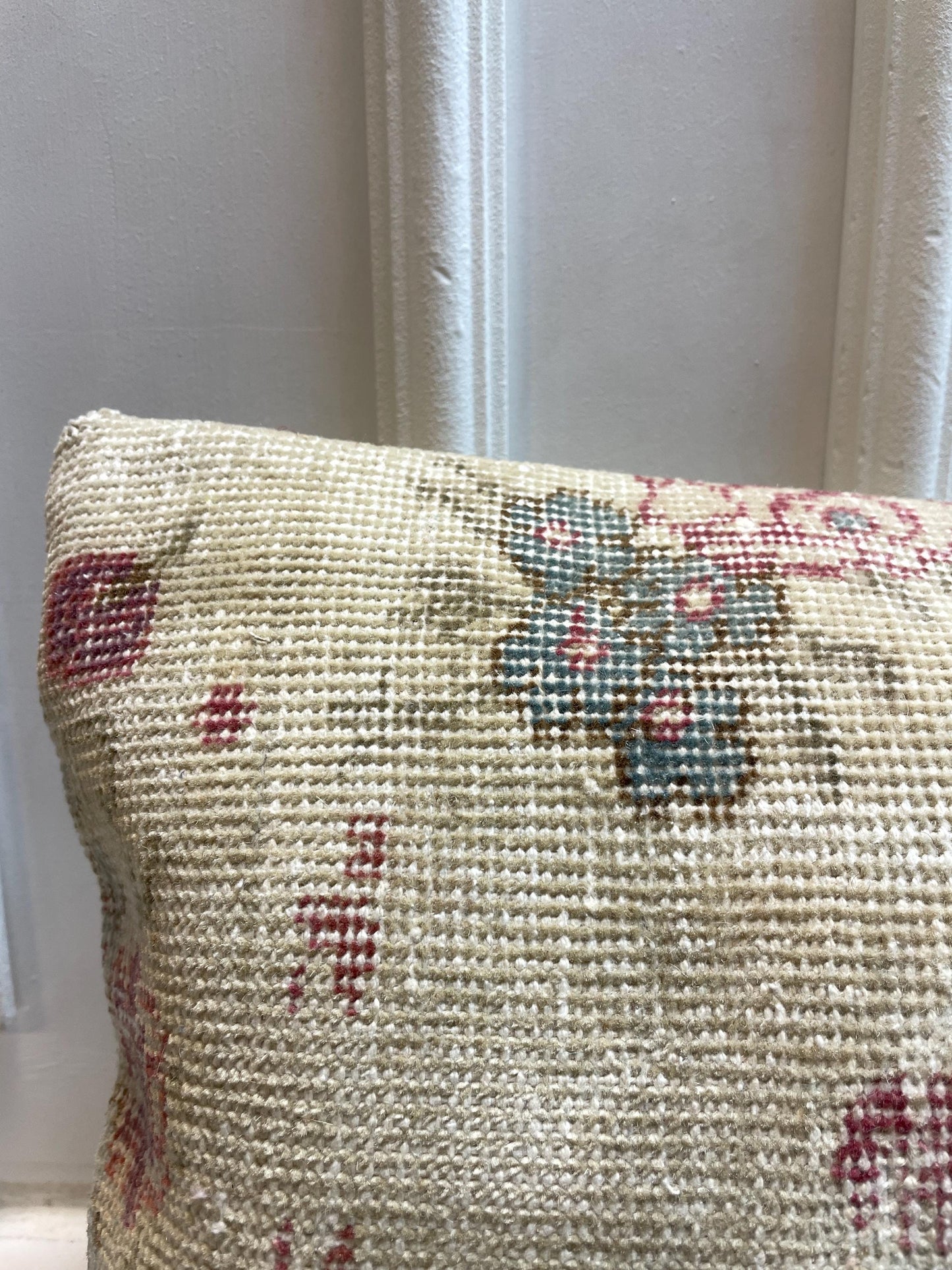 Vintage Turkish Rug Bench Pillow, Handwoven Kilim Cushion, Floral Boho Lumbar Pillow (12x48 in)