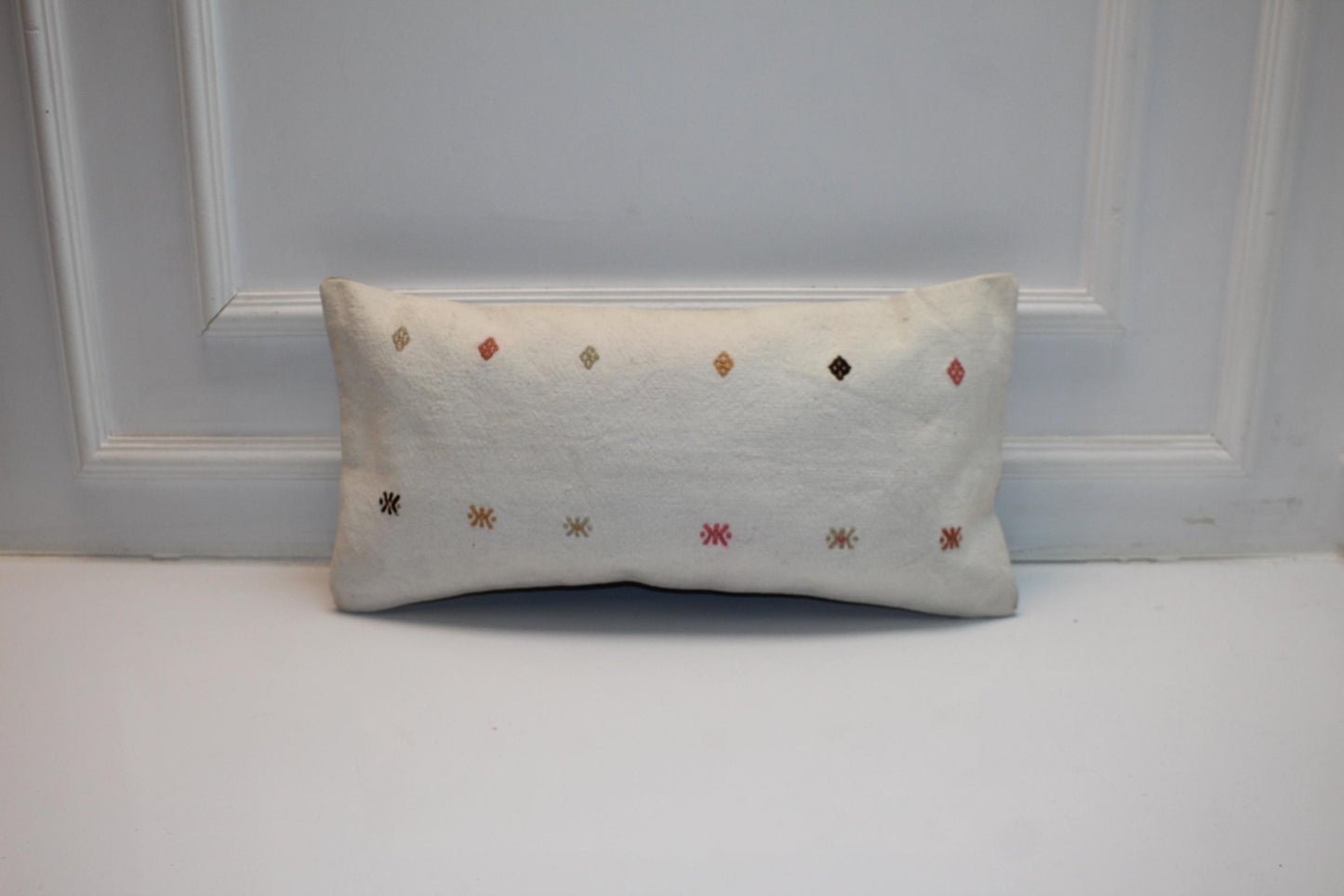 Tribal Symbol Rug Cushion, Ivory Neutral Bench Pillow(12x24 in)