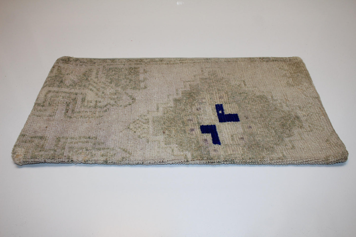Handmade Turkish Kilim Pillow Cover, Beige Sage Woven Rug Cushion (12x24 inch)