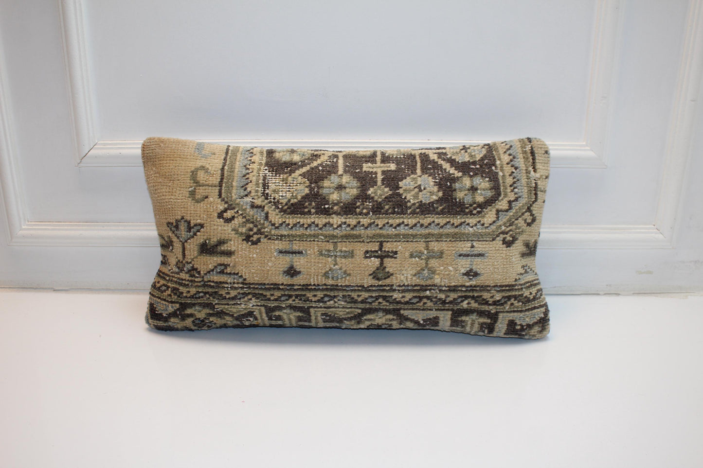 Vintage Turkish Kilim Lumbar Pillow Cover, Boho Rug Cushion 12x24 inch