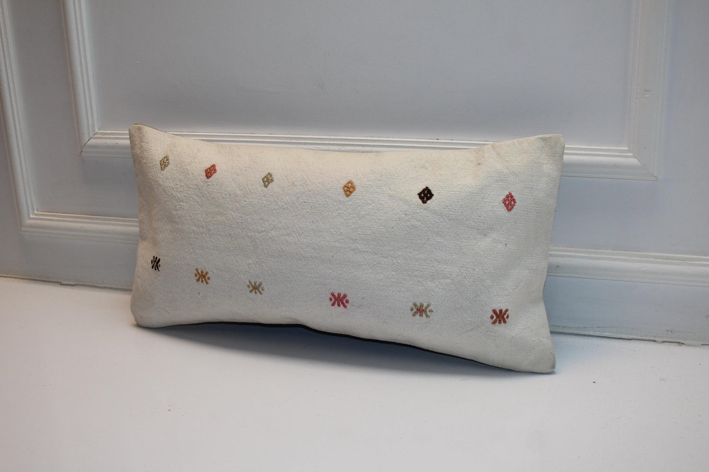 Tribal Symbol Rug Cushion, Ivory Neutral Bench Pillow(12x24 in)