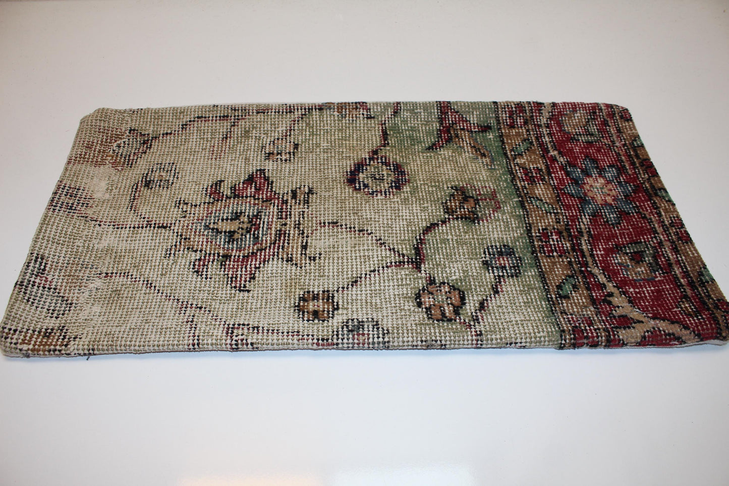 Faded Medallion Floral Rug Cushion in Soft Pastel Tones for Bench Decor(12x24 in)