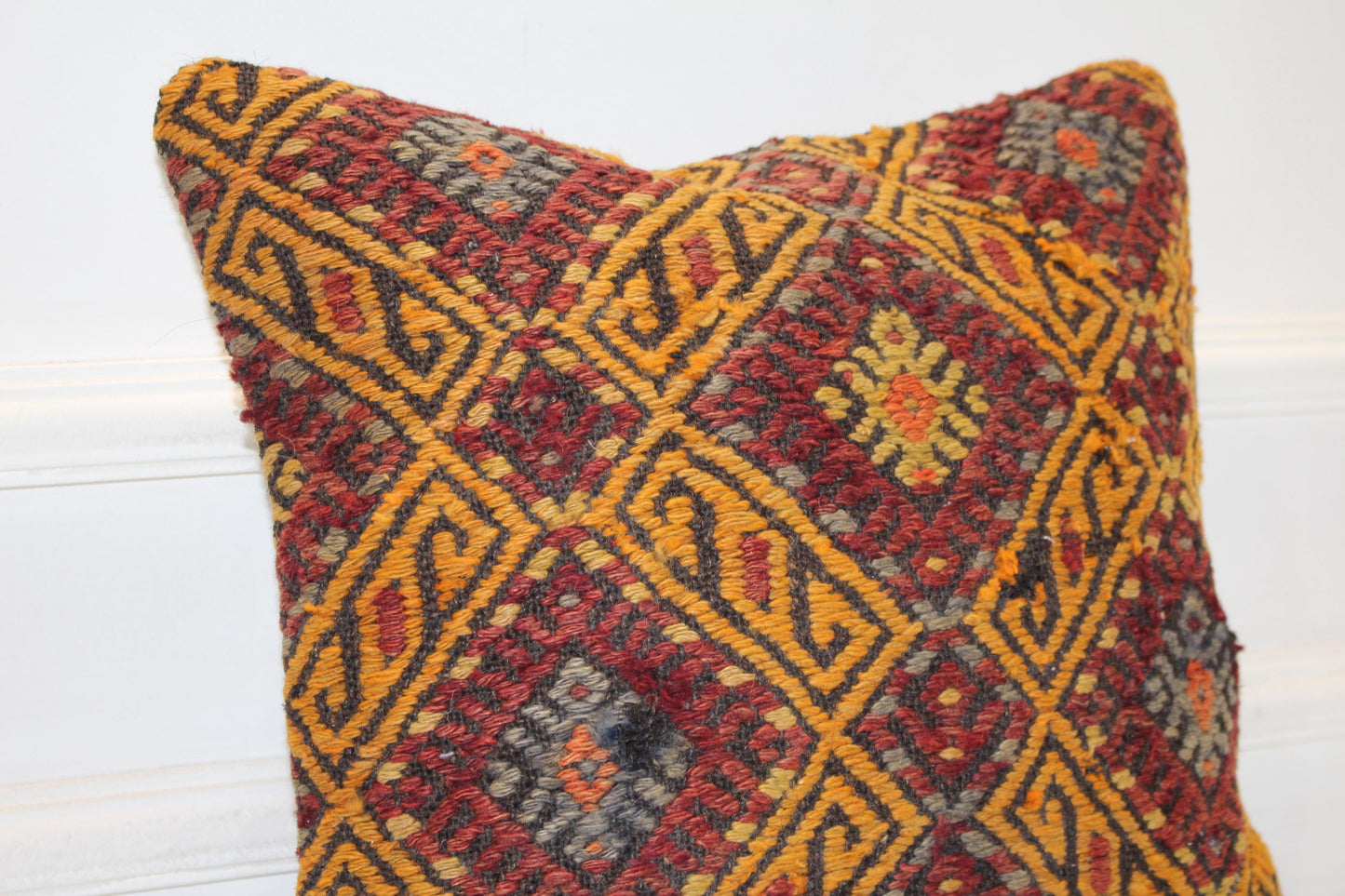Geometric Diamond Rug Cushion, Warm Tribal Pattern Decor, Handmade Square Accent Pillow(16x16 in)