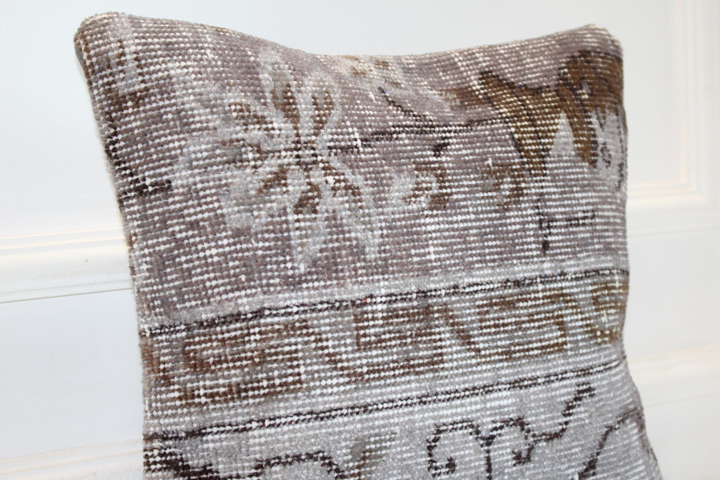 Faded Gray Kilim Cushion, Soft Neutral Boho Decor, Muted Anatolian Rug Pillow(16x16 in)