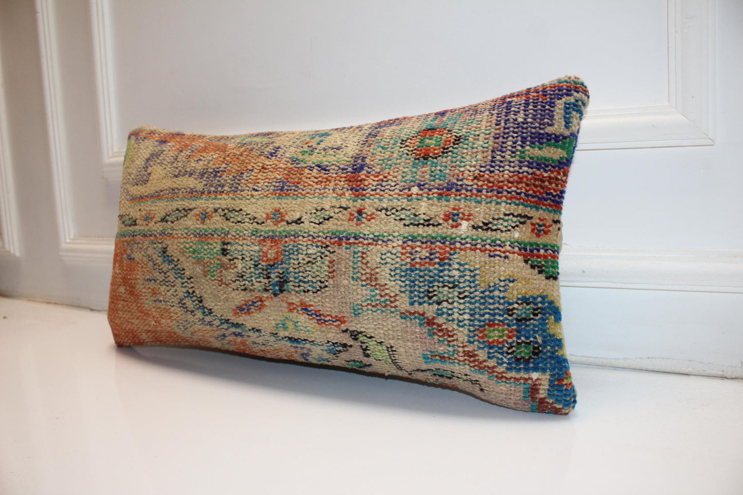 Vintage Turkish Rug Bench Lumbar 12x24 – Textured Anatolian Weave Cushion