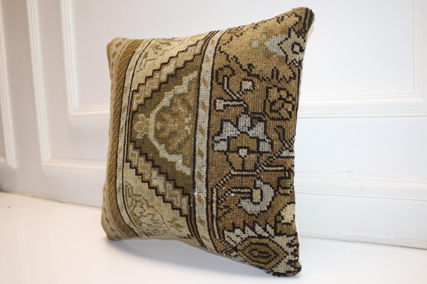 Handmade Kilim Pillow Cover: Camel Ivory Heritage Design Accent Cushion (16x16 in)