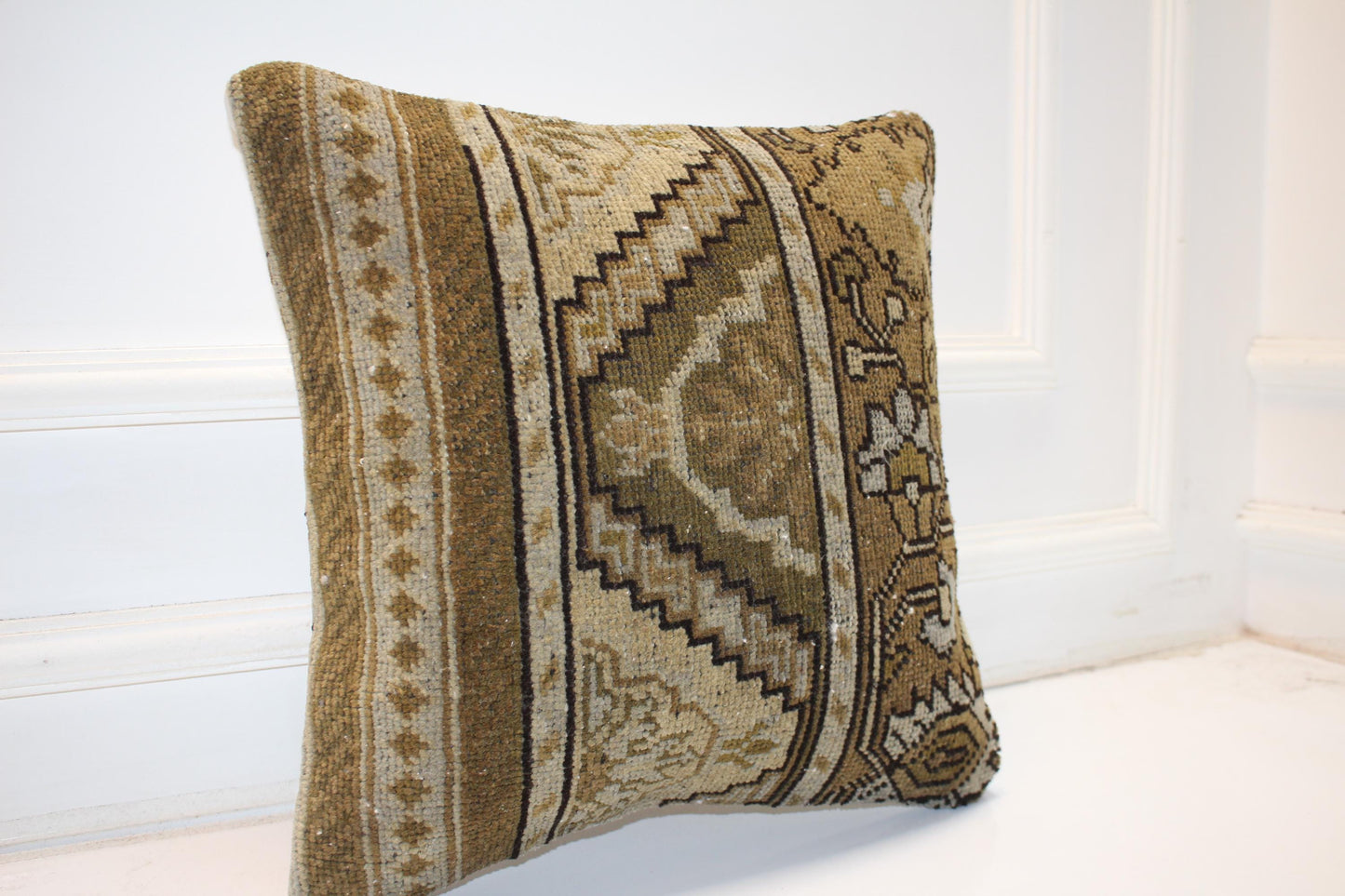 Handmade Kilim Pillow Cover: Camel Ivory Heritage Design Accent Cushion (16x16 in)