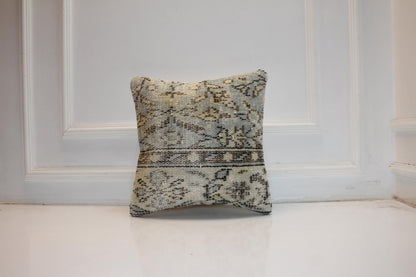 Handmade Kilim Pillow Cover: Upcycled Floral Wool Throw Cushion (16x16 in)