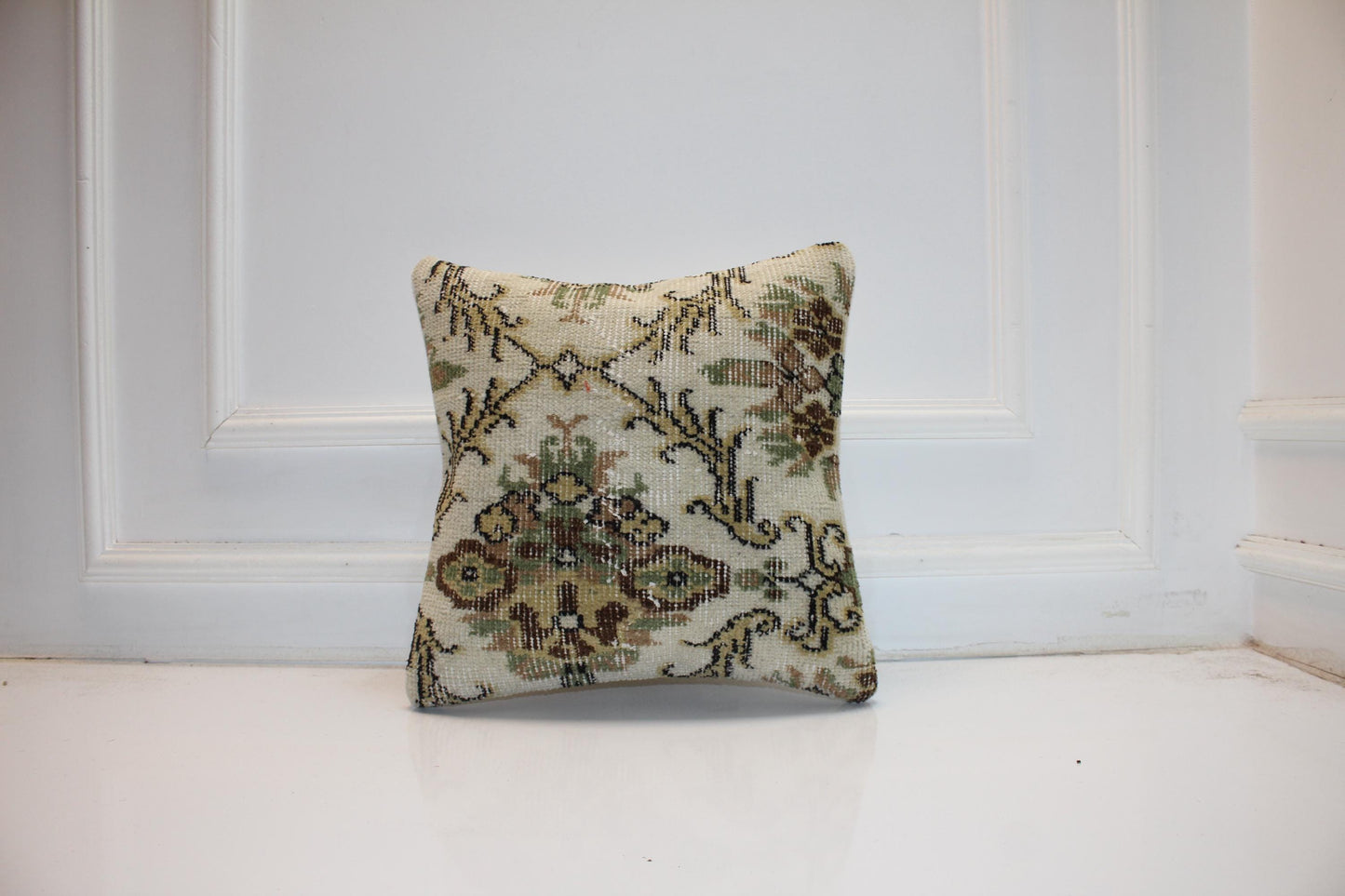 Handmade Kilim Pillow Cover: Antique Cream Olive Medallion Boho Farmhouse Accent Cushion (16x16 in)